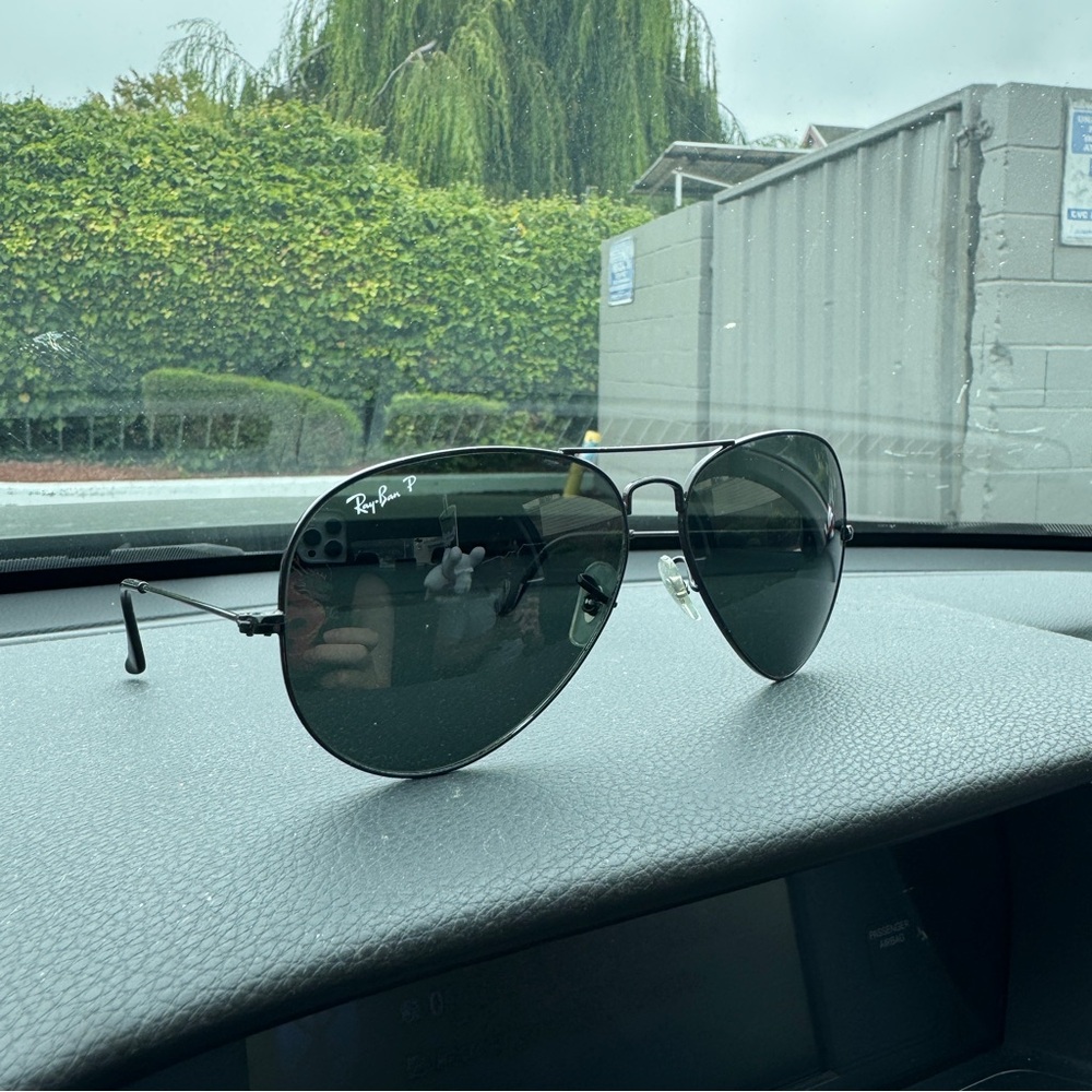 Ray-Ban Classic Black Aviator Sunglasses - Picture 2 of 11